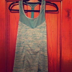 Reebok workout tank - S